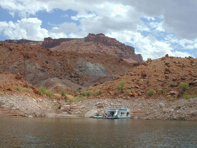 Wildwind 2 in Piute Bay